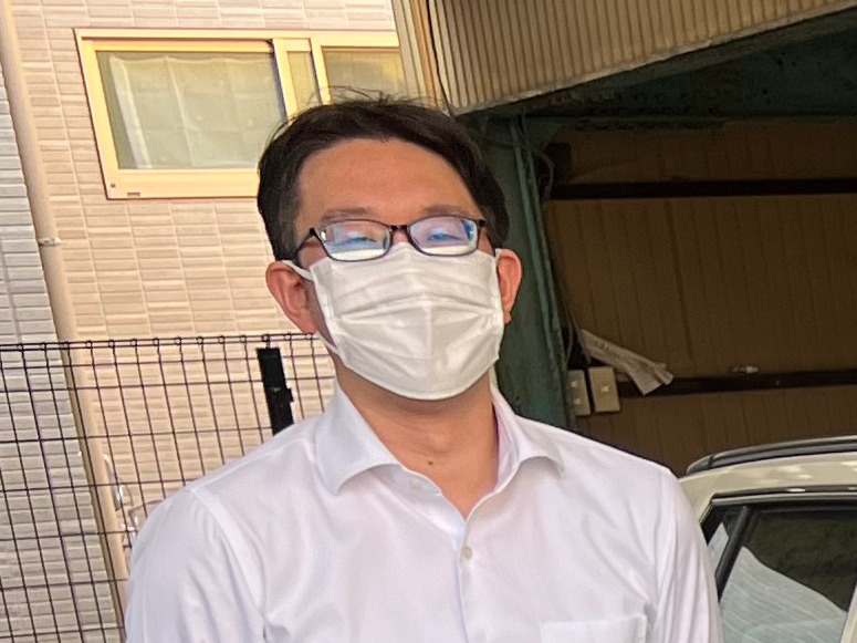 笑顔の鴻巣の長谷川タクシーの乗務員